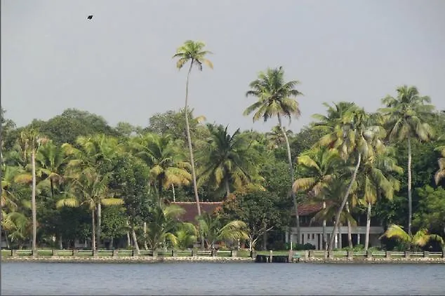 Kovilakam Lakeside Villa Alappuzha India